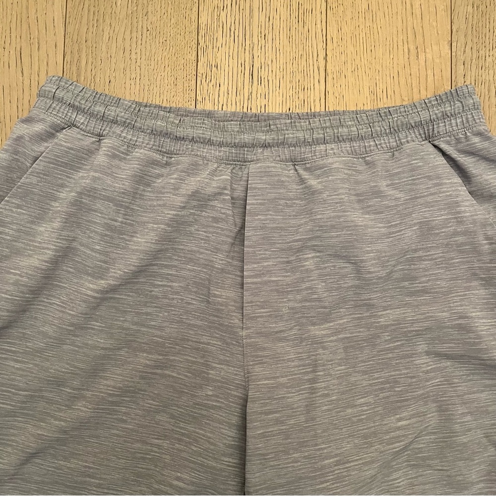 lululemon athletica | Shorts I Lululemon Athletic Shorts Grey size XL Lined - Picture 4 of 10
